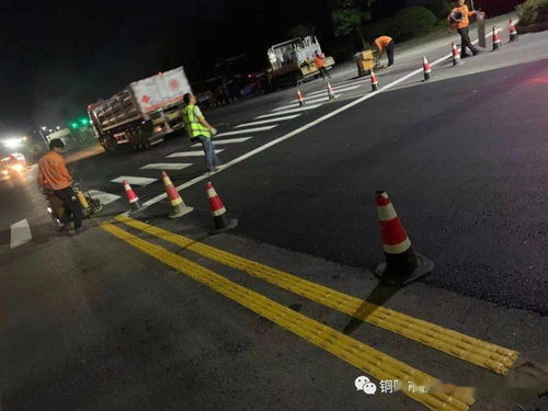 我为群众办实事丨错峰施工 全力推进中心城区道路双创维修工程