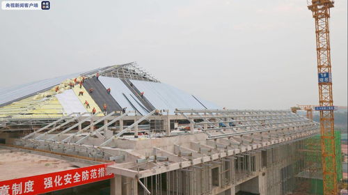 年内全线开通 中老铁路国内段站房主体工程今日完工